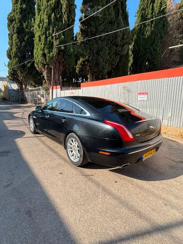 יגואר XJ