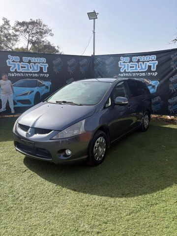 גרנדיס Executive אוט׳ 2.4 (165 כ״ס)