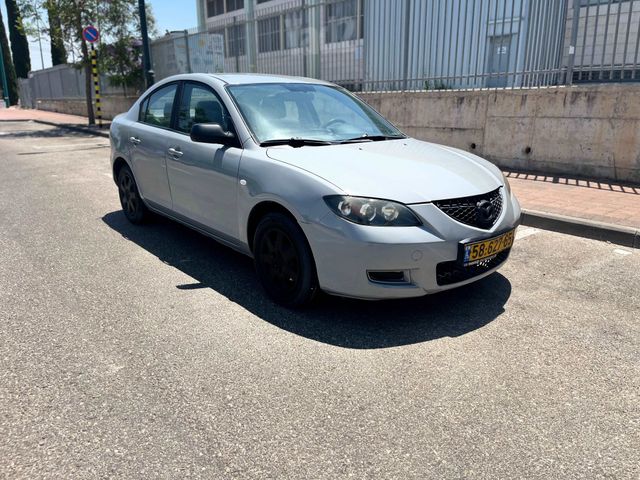 מאזדה 3
