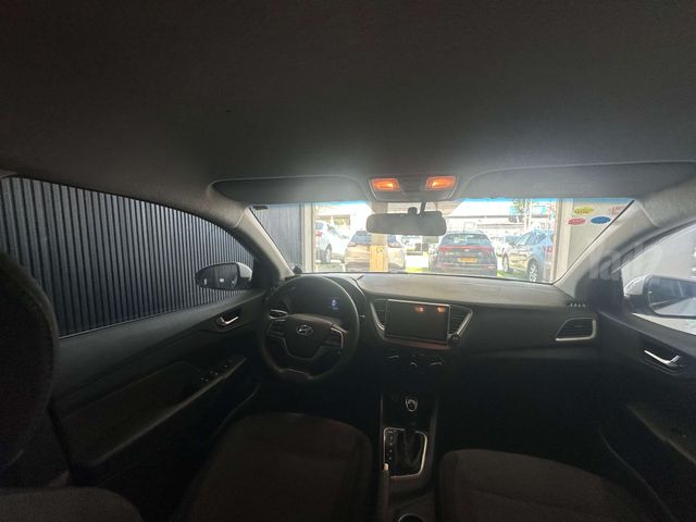 יונדאי אקסנט i25