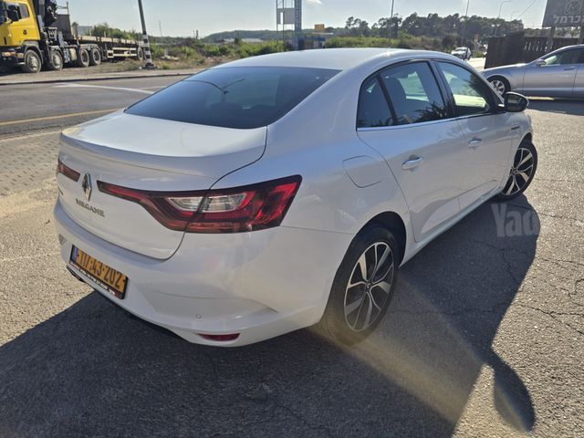 רנו מגאן