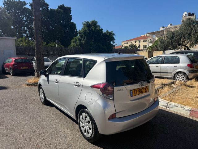 טויוטה ורסו-S