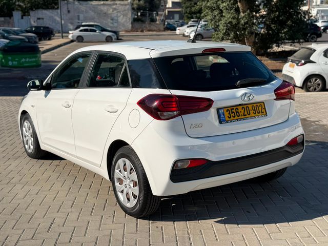 יונדאי i20