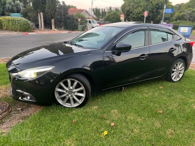 מאזדה 3
