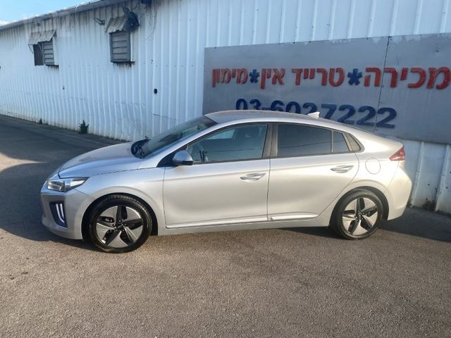 יונדאי איוניק
