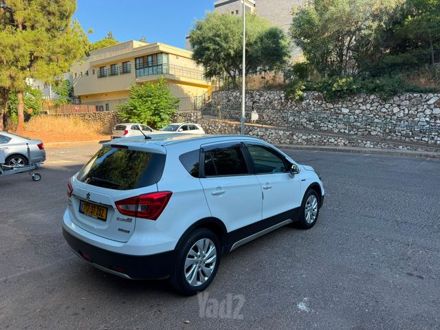 סוזוקי קרוסאובר