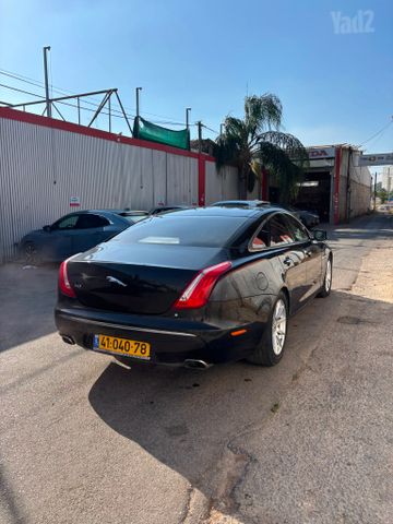 יגואר XJ