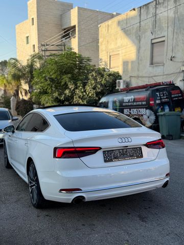 אאודי A5