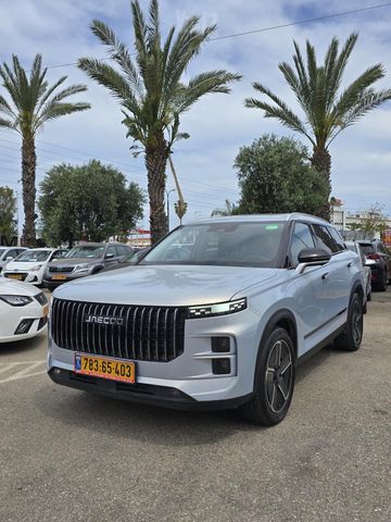 ג'אקו J7