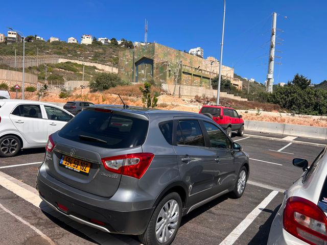 מודעת רכב סוזוקי קרוסאובר 1