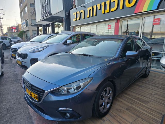 מודעת רכב מאזדה 3