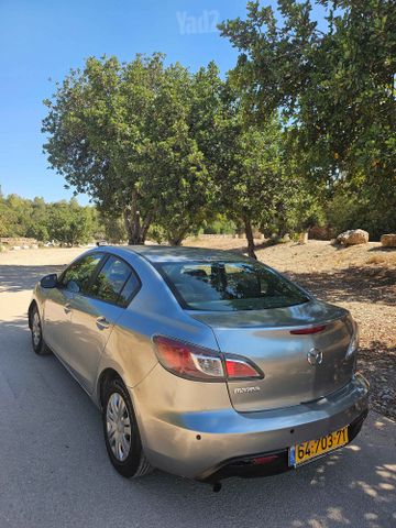 מודעת רכב מאזדה 3