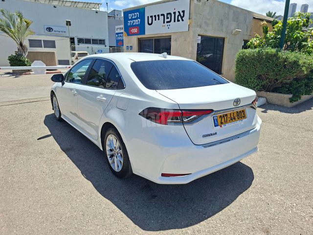 טויוטה קורולה