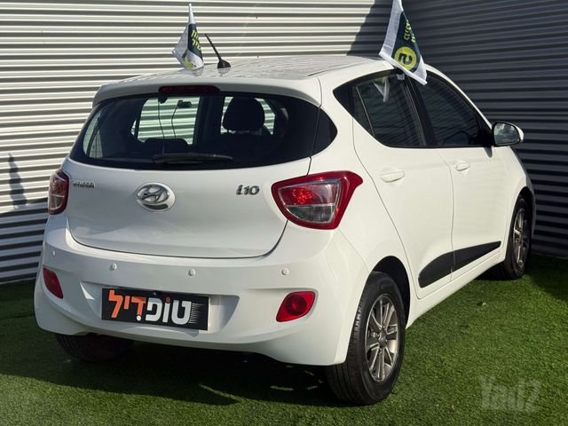 יונדאי i10