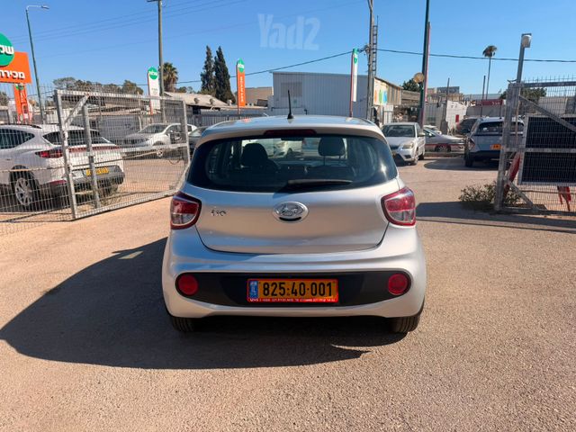 יונדאי i10