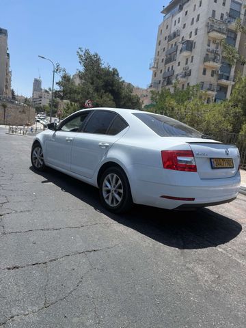 סקודה אוקטביה