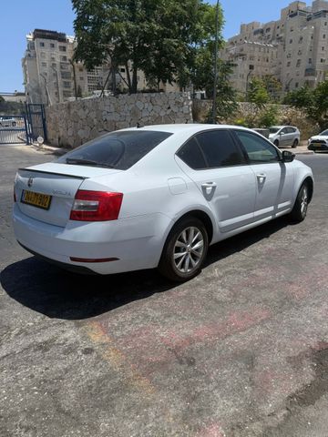 סקודה אוקטביה