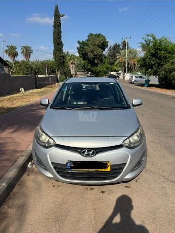 מודעת רכב יונדאי i20