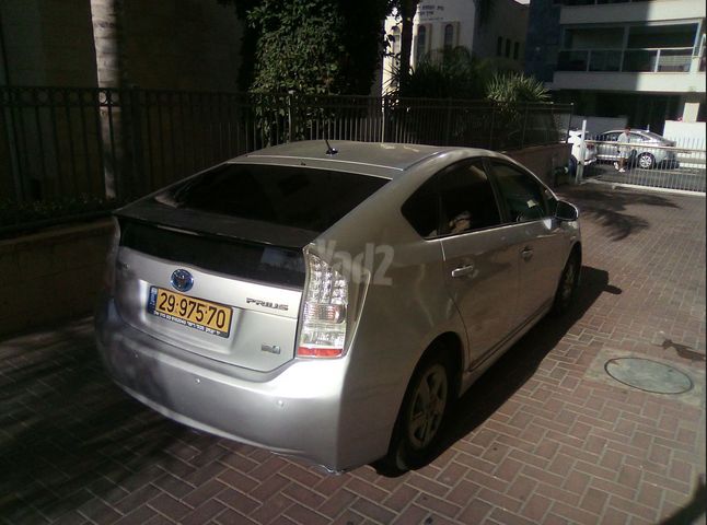 טויוטה פריוס