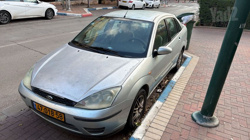 פוקוס Ghia אוט׳ סדאן 4 דל 1.6 (100 כ״ס)