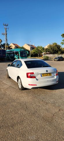 סקודה אוקטביה
