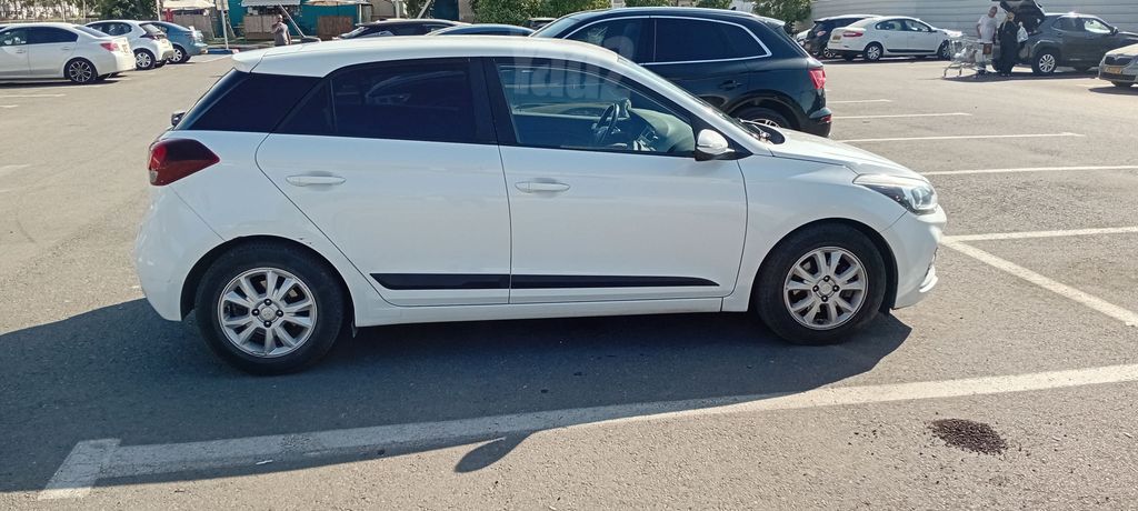 מודעת רכב יונדאי i20