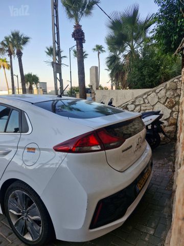יונדאי איוניק