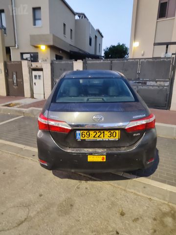 טויוטה קורולה