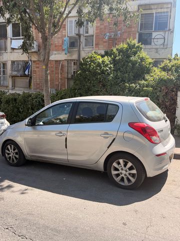 יונדאי i20