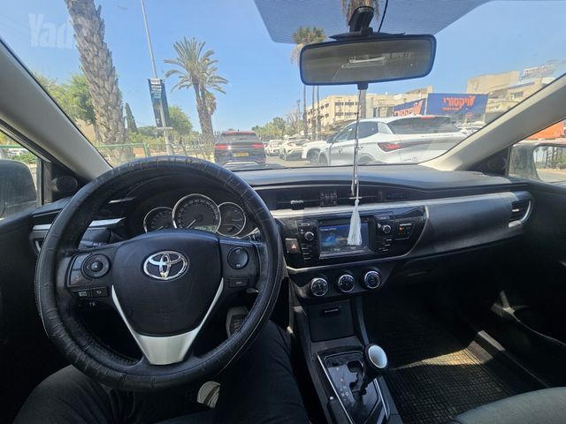 טויוטה קורולה