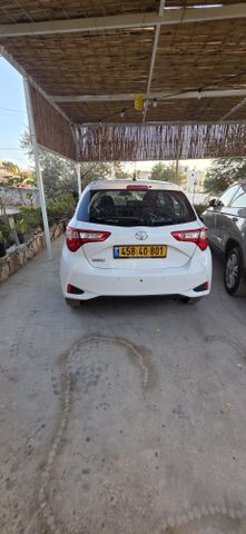 טויוטה יאריס