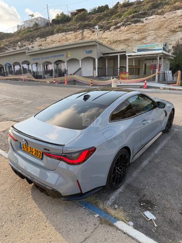 ב מ וו M4