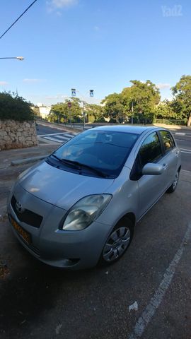 טויוטה יאריס