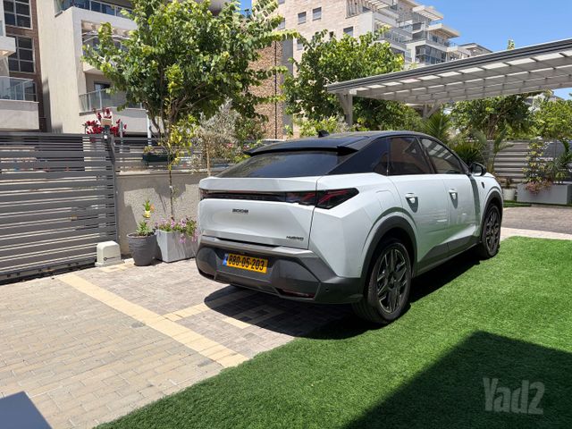 פיג'ו 3008