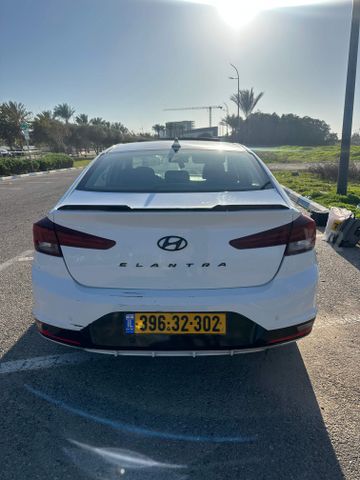 יונדאי אלנטרה