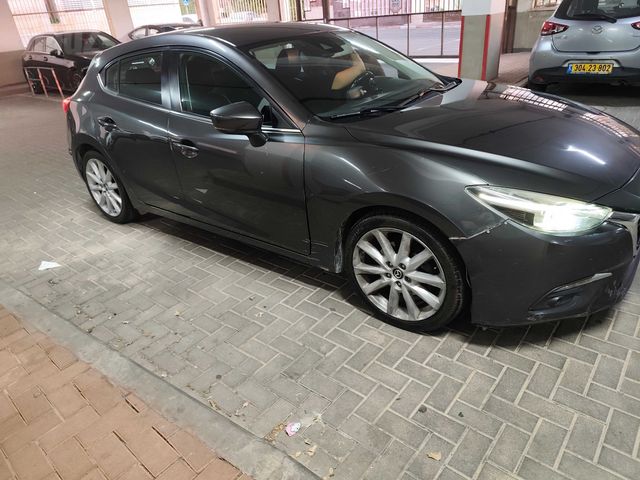 מאזדה 3