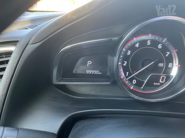 מאזדה 3