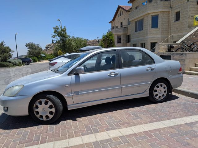 לנסר Executive אוט׳ 1.6 (98 כ״ס)
