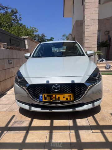 מודעת רכב מאזדה 2
