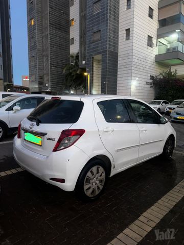 טויוטה יאריס