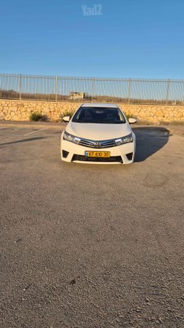 טויוטה קורולה