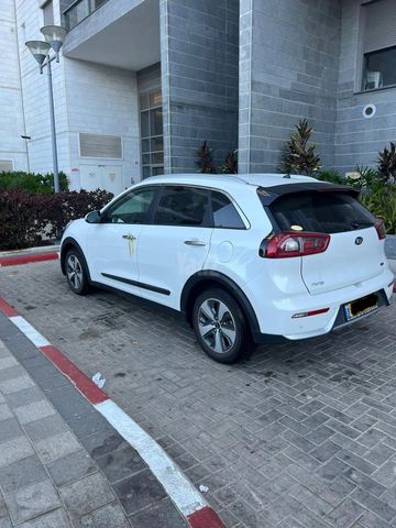 קיה נירו