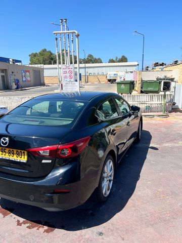 מאזדה 3