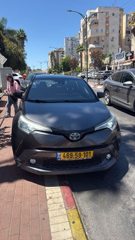 טויוטה C-HR