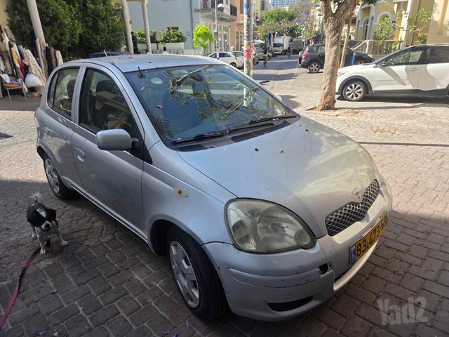 טויוטה יאריס