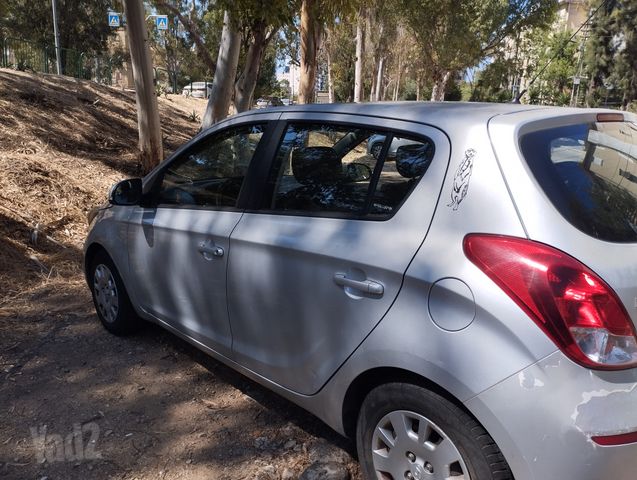מודעת רכב יונדאי i20
