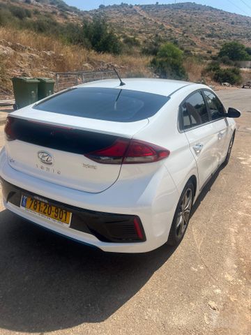 יונדאי איוניק
