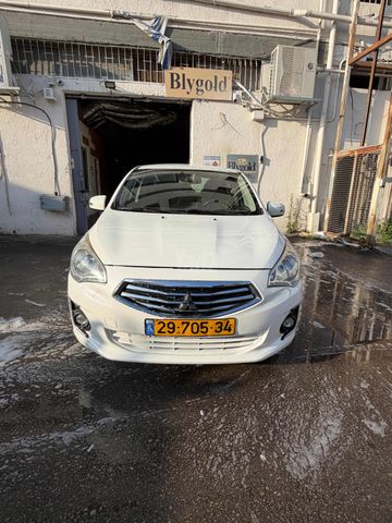 מיצובישי אטראז'
