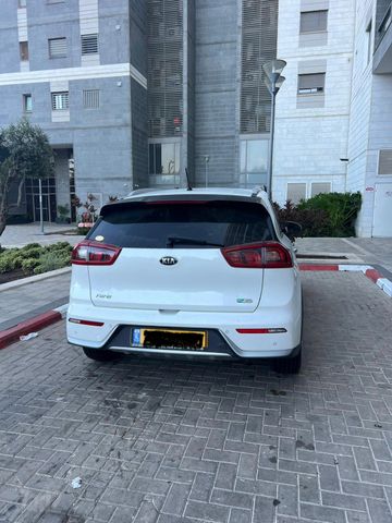 קיה נירו