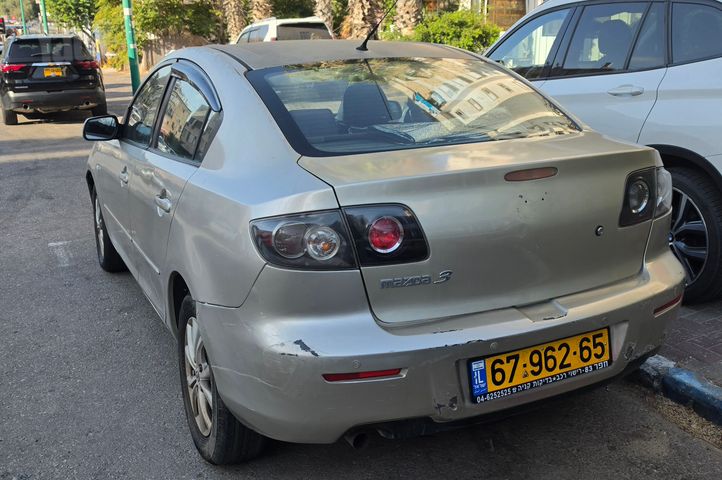 מודעת רכב מאזדה 3